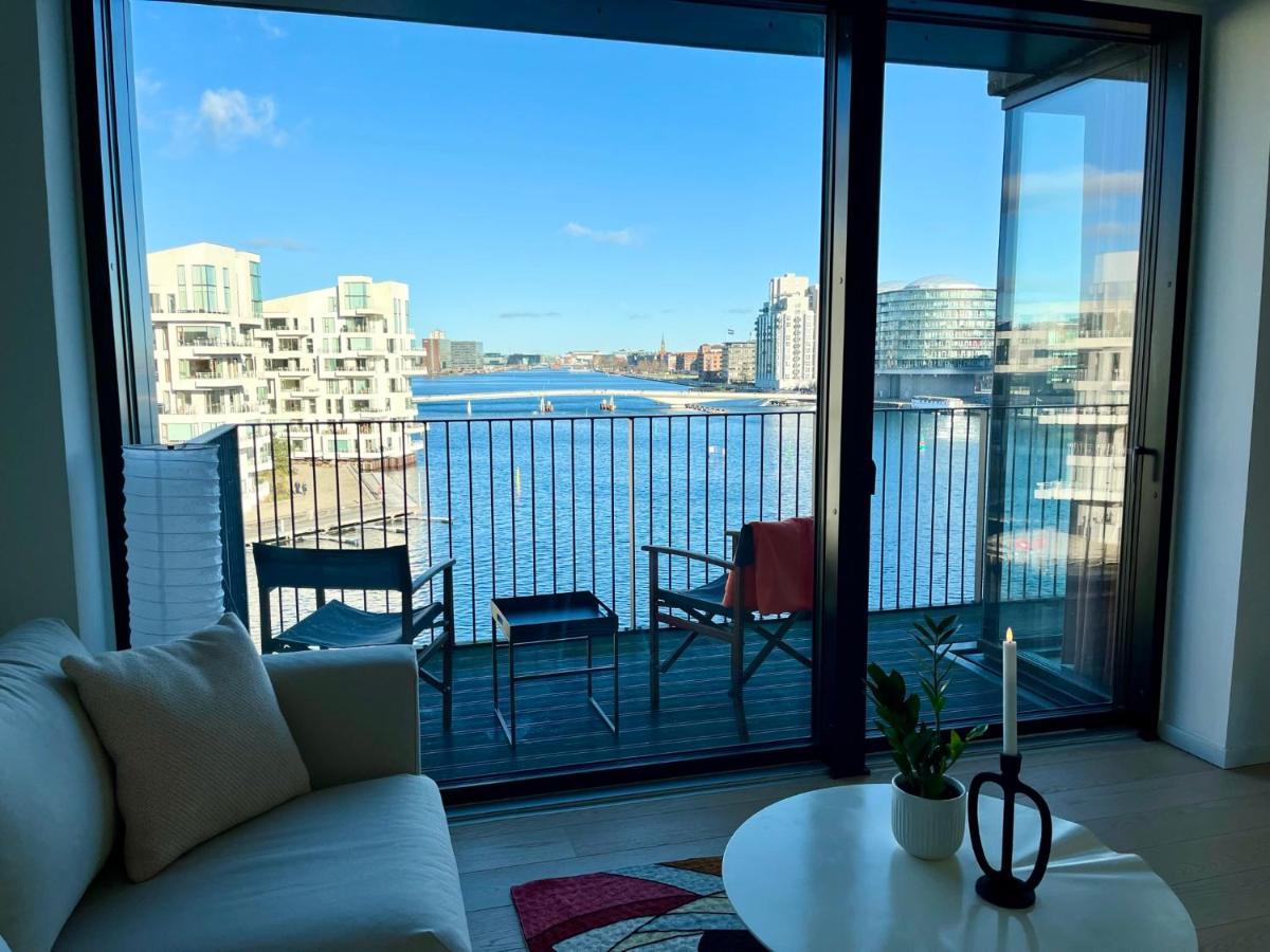 Apt. With Amazing Harbour View And Private Parking Leilighet *